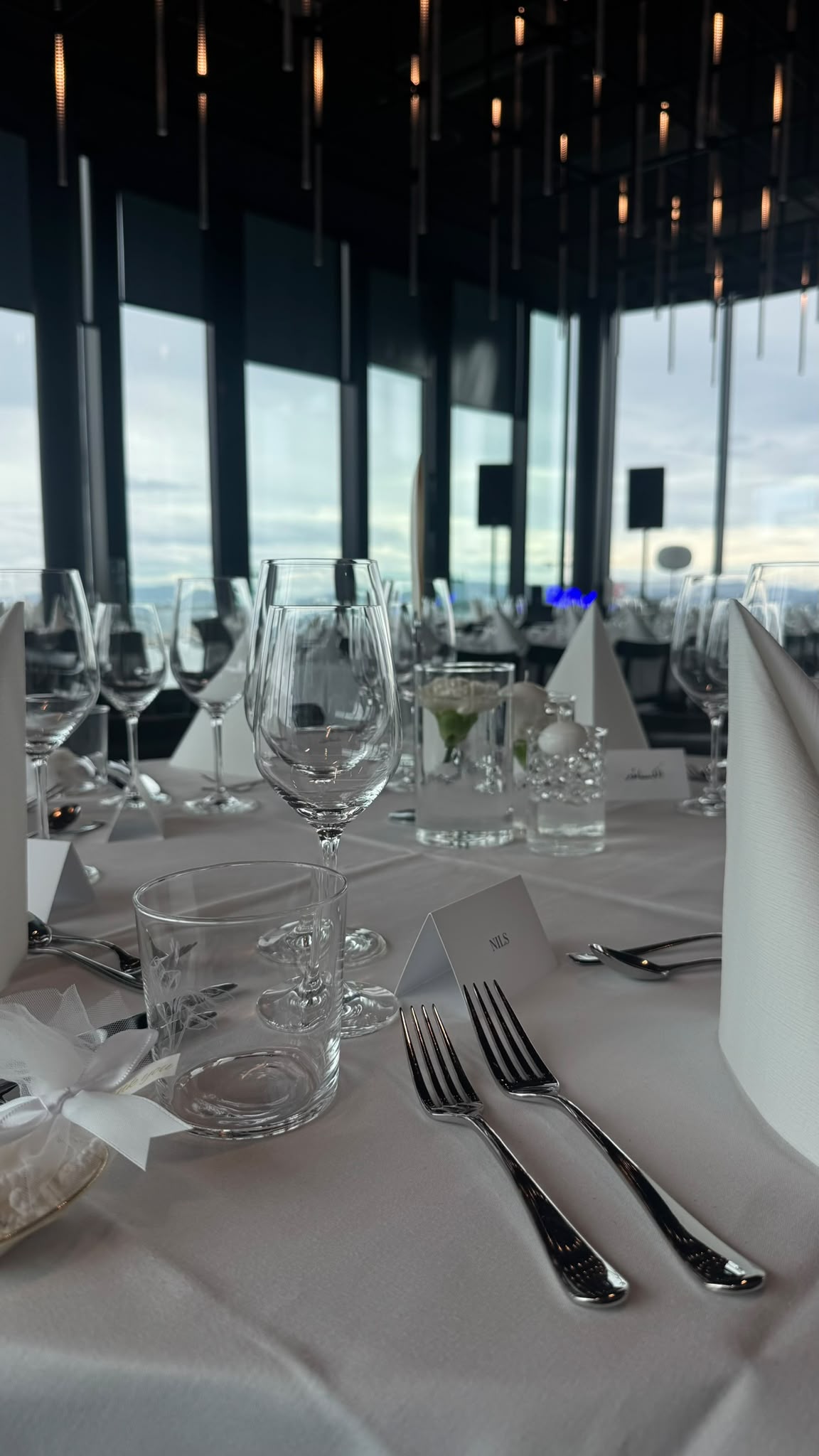 Place setting at the wedding at Skybar